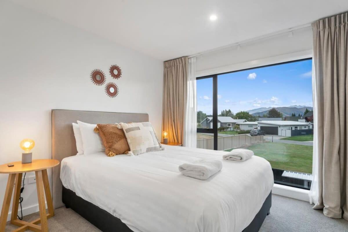 Wanaka Riverside Townhouse Retreat Albert Town Buitenkant foto