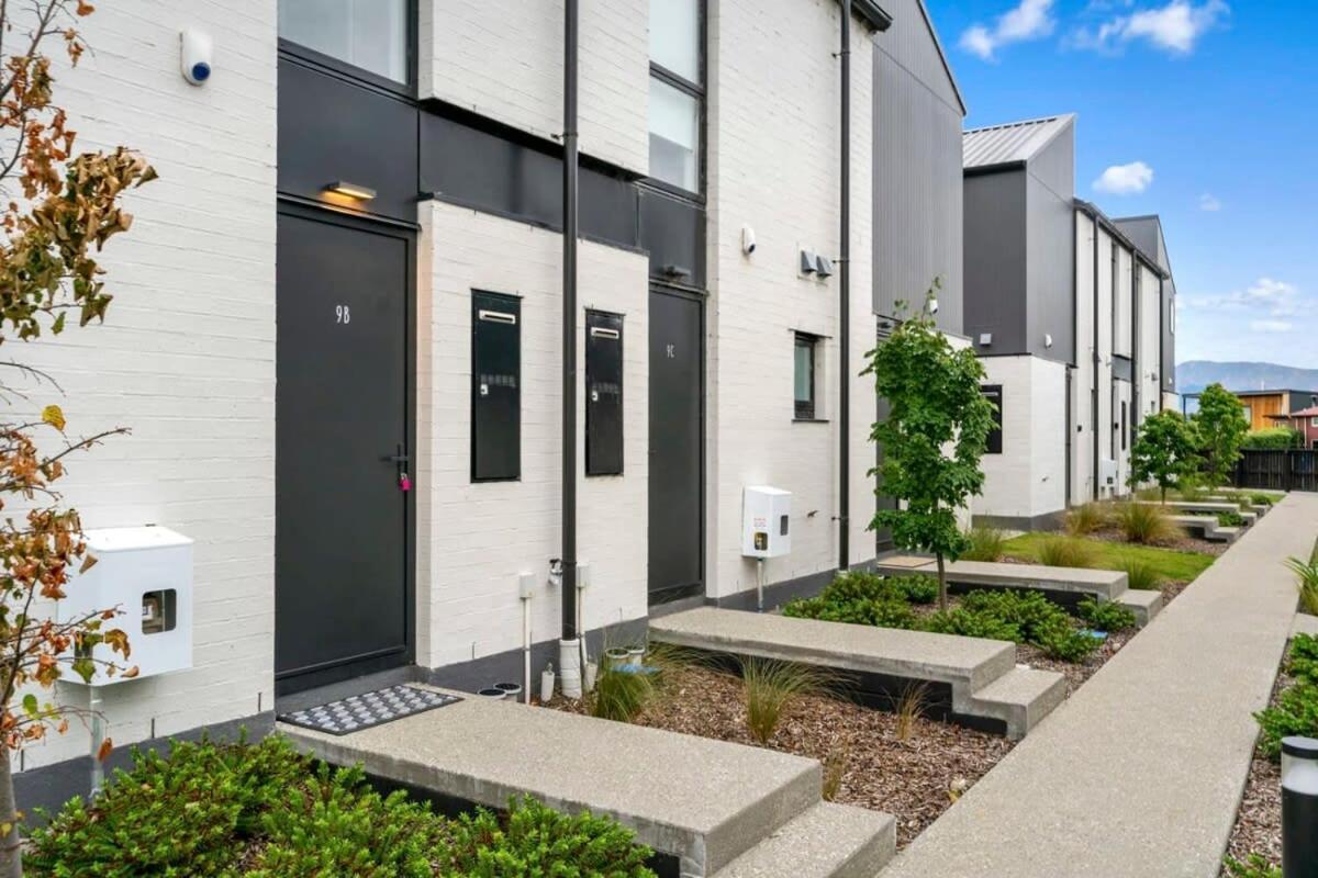 Wanaka Riverside Townhouse Retreat Albert Town Buitenkant foto