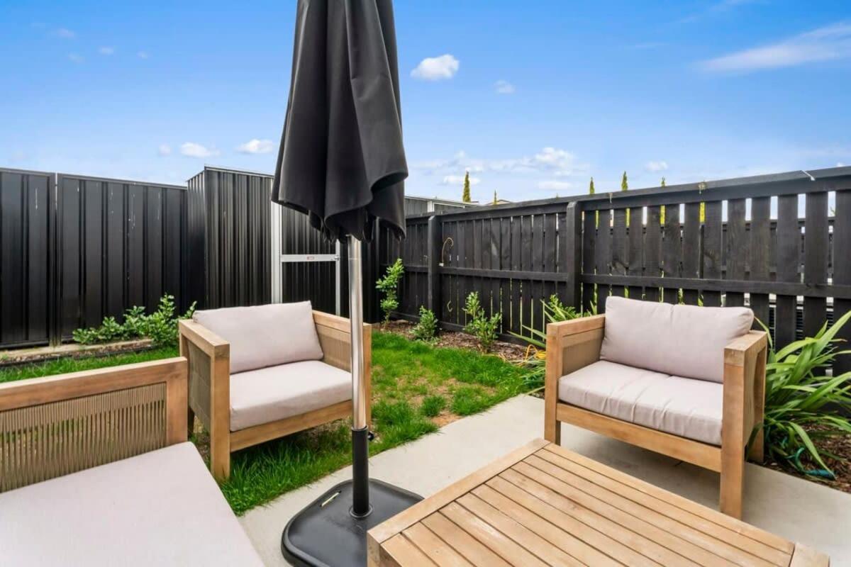 Wanaka Riverside Townhouse Retreat Albert Town Buitenkant foto