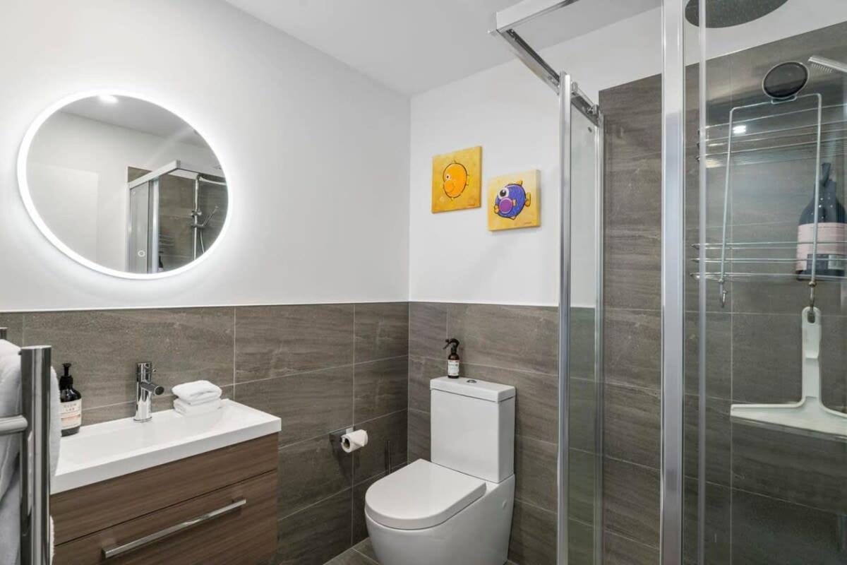 Wanaka Riverside Townhouse Retreat Albert Town Buitenkant foto