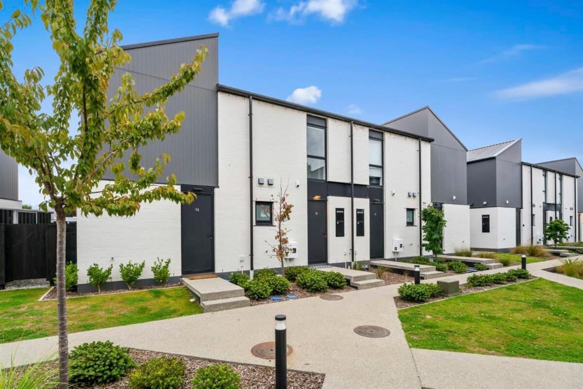 Wanaka Riverside Townhouse Retreat Albert Town Buitenkant foto