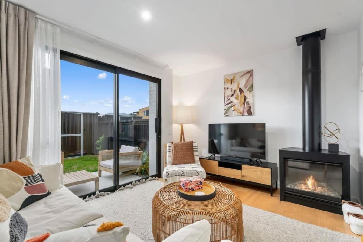 Wanaka Riverside Townhouse Retreat Albert Town Buitenkant foto